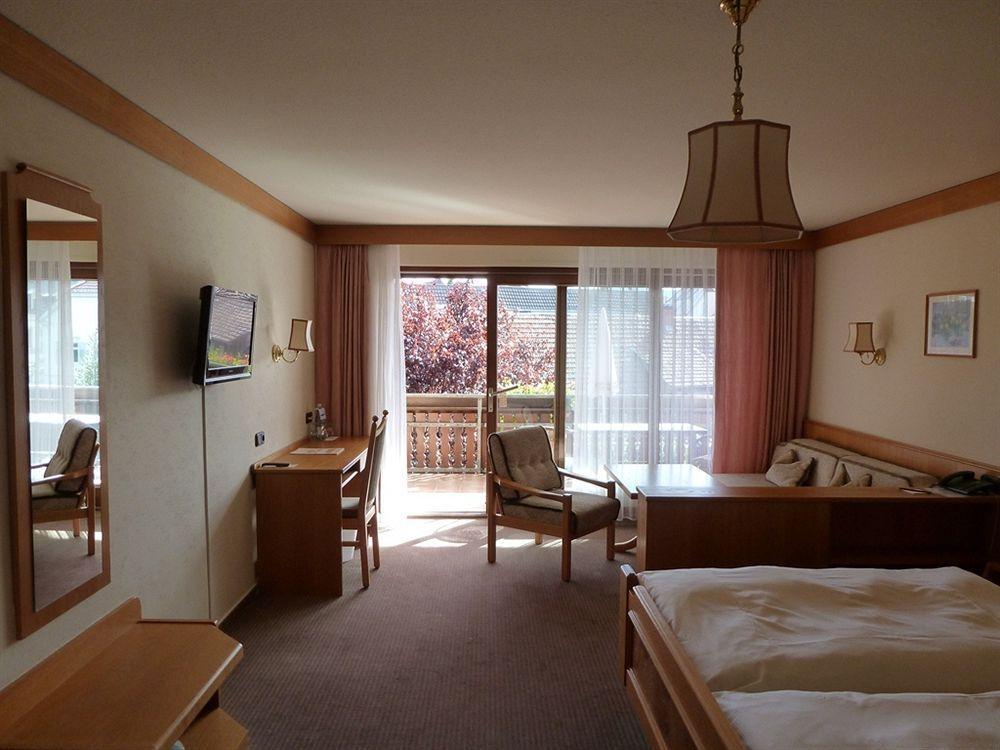 Ringhotel Garni Pflug 오버키르히 외부 사진