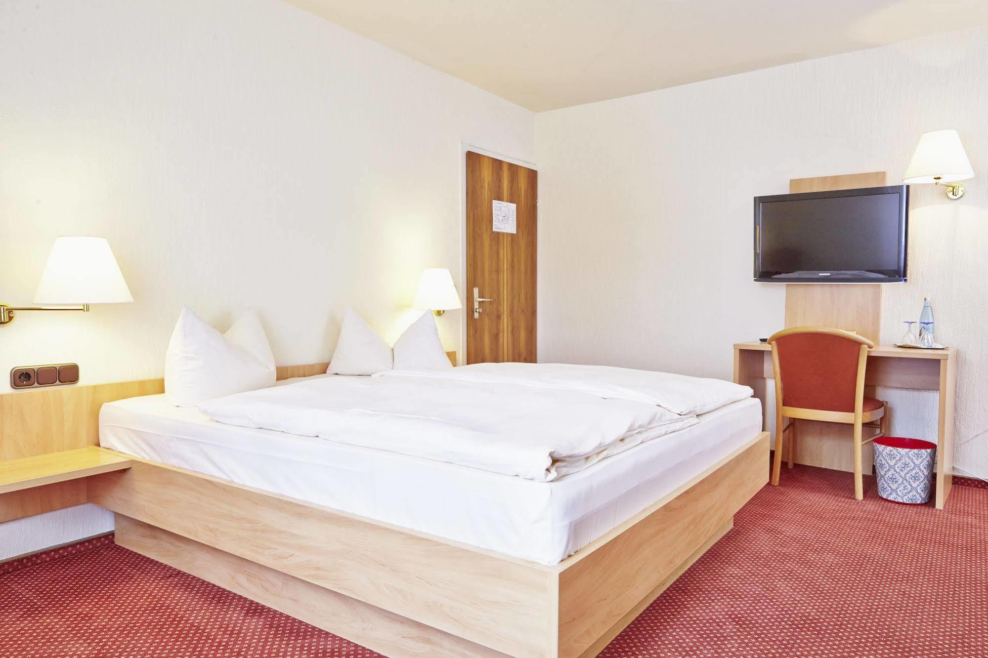 Ringhotel Garni Pflug 오버키르히 외부 사진